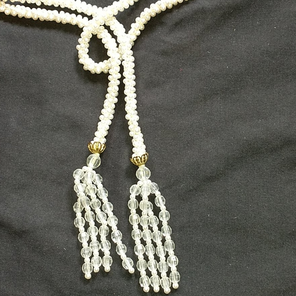 Vintage faux pearl necklace